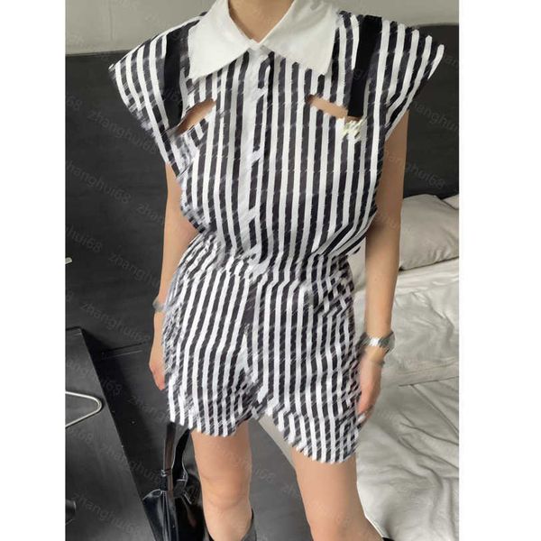 

23ss womens designer clothing women pants sets casual suit patchwork lapel letter logo printed striped sleeveless shirt shorts set women clo, White
