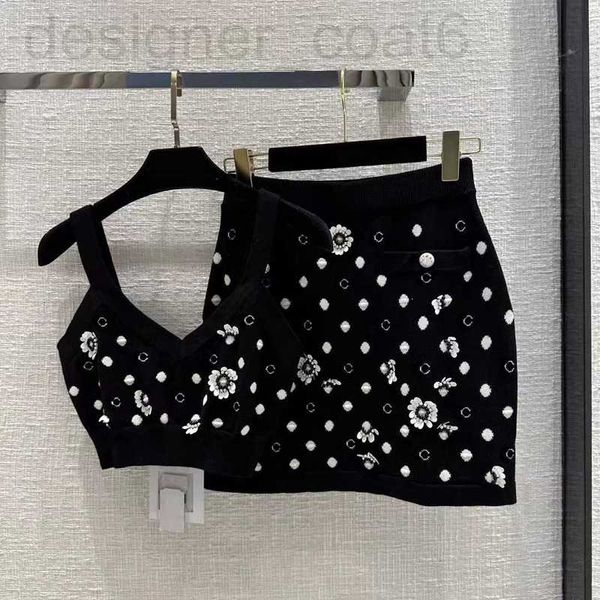 

two piece dress designer chan home 2023 new summer women's sets fashion vest short skirt womens grade knitting flower suit birthday mot, White