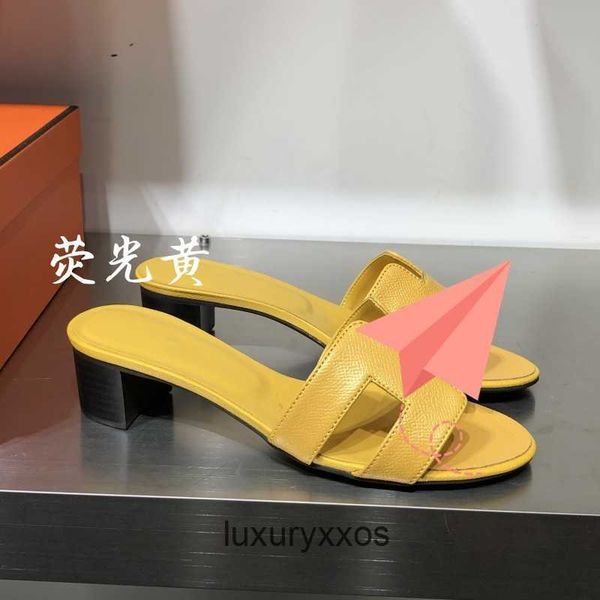 

h heeled 2023 designer classic sandal slippers for oran women wearing high oasis summer slipper european with french leather thick colors c3