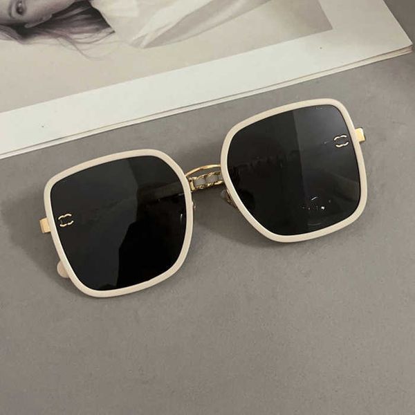 

net red fashion sunglasses of the same style, White;black