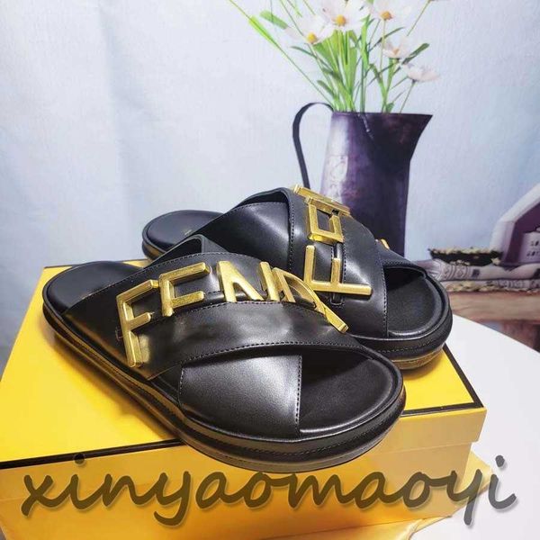 

designer slide slippers sandals men women summer graphy black leather slides white pink outdoor beach letters fashion trend atmosphere black