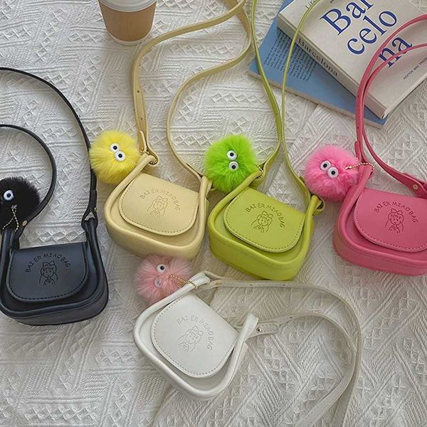 

personalized temperament small bag for women summer new minimalist niche design crossbody bag portable underarm saddle bag