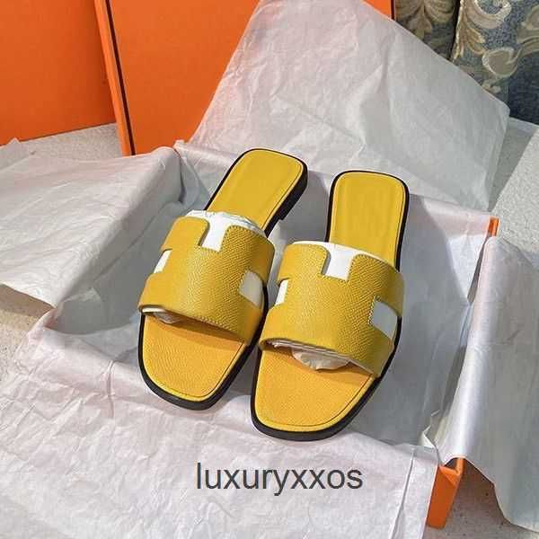 

2023 women hermz slipper fashion beach designer flat leather oran summer girl sandal h slippers letter black white brown slipper 35-42 60ce