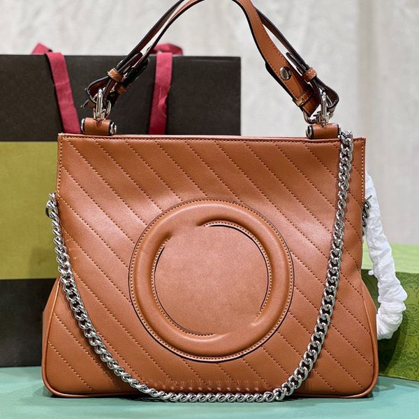 

womens fashion handbag designer large capacity portable shoulder bag leather crossbody bag solid color letter chain bag 751516