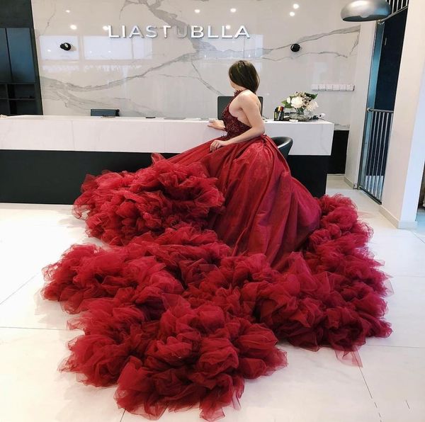 

2021 luxurious halter prom dresses burgundy crystals beaded tulle ball gown ruffles tiered women formal party evening dress b3549669, Black