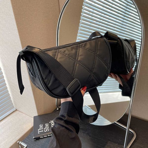 

women's bag new leisure sports versatile large capacity premium nylon crossbody bag saddle bag
