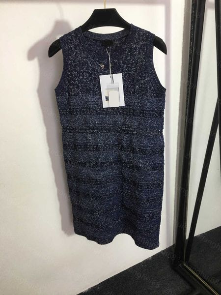 

23ss womens designer clothing summer dresses women dress diamond bow brooch decorated with bright silk blend ruffled knit sleeveless vest dr, Black;gray