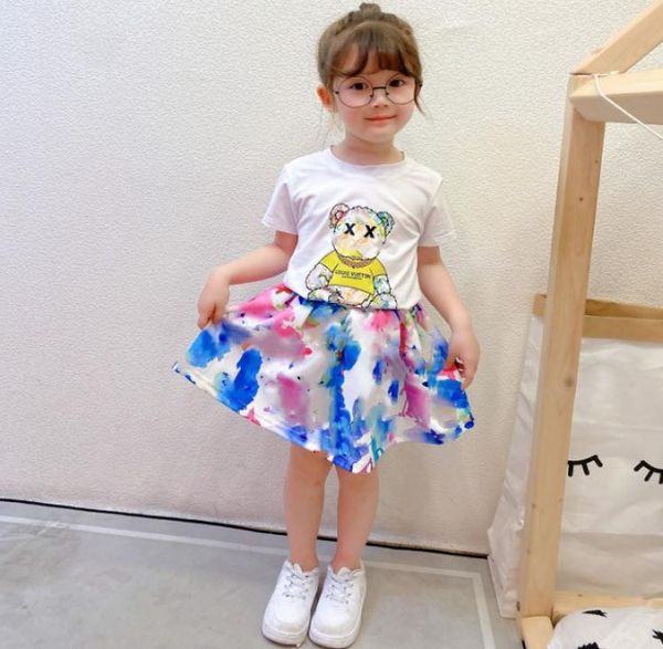 

baby girls designer clothing sets sweet kids cartoon printed short sleeve tshirt letter flower skirt shorts 2pcs suits childre7816983, White