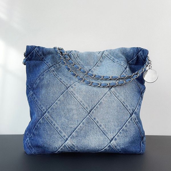 

22 small handbag designer tote bag 35cm calfskin shoulder bag 10a chain crossbody bag diamond lattice garbage bags with box c016