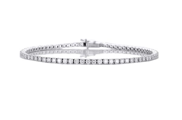 

customized by guests 18k 3.5mm moissanite bracelet, Slivery;golden