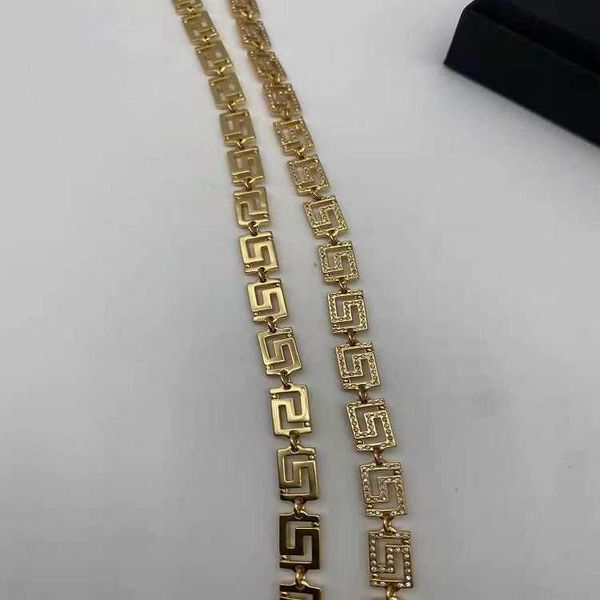 

designers jewelry necklace 2022 new emblem chain rhinestone necklace exaggerate personality gold bronze neckchain sweater chain, Silver