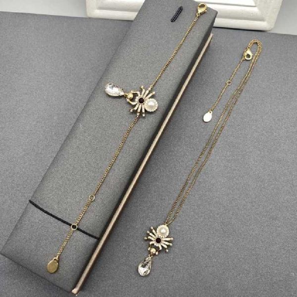

designers jewelry necklace new sweater chain spider skull head pearl water diamond large pendant necklace bracelet autumn and winter clothin, Silver