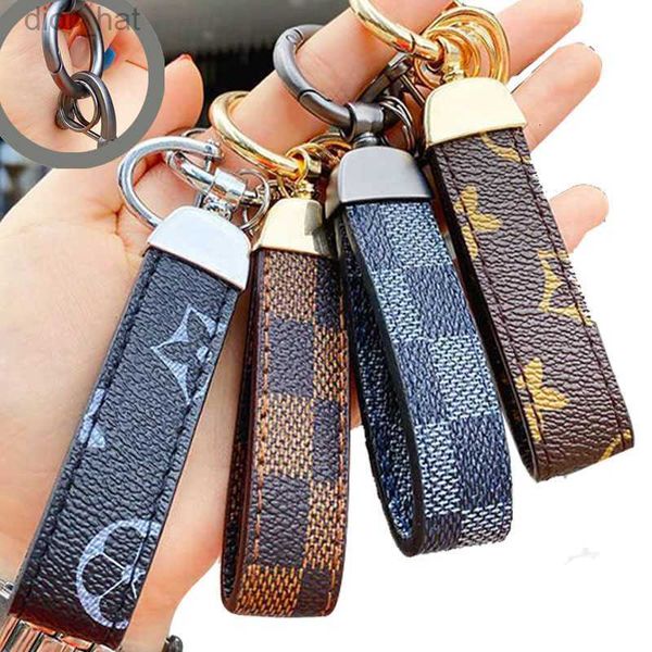 

keychain luxury men's fashion brand designer zinc alloy letter keyring womens buckle lovers classic exquisite gold black car metal smal, Slivery;golden