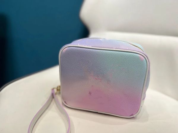 

designer bag spring city collection makeup bag dopp kit square bag pochette women's luxury gradient color handbag