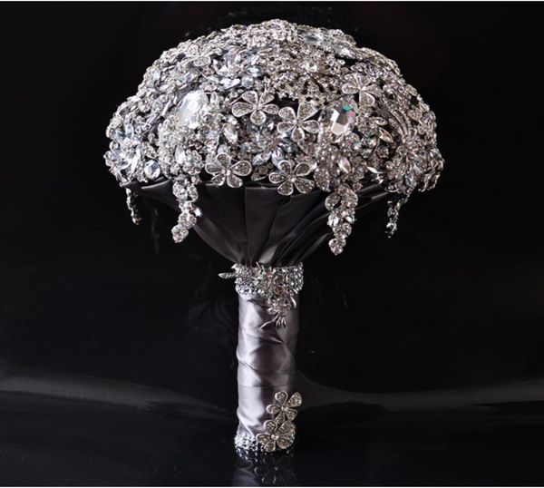 

new luxurious bling bling bridal bouquets crystal adorned handholds wedding suppliers for bridal bouquet bride holding brooch wedd3511206