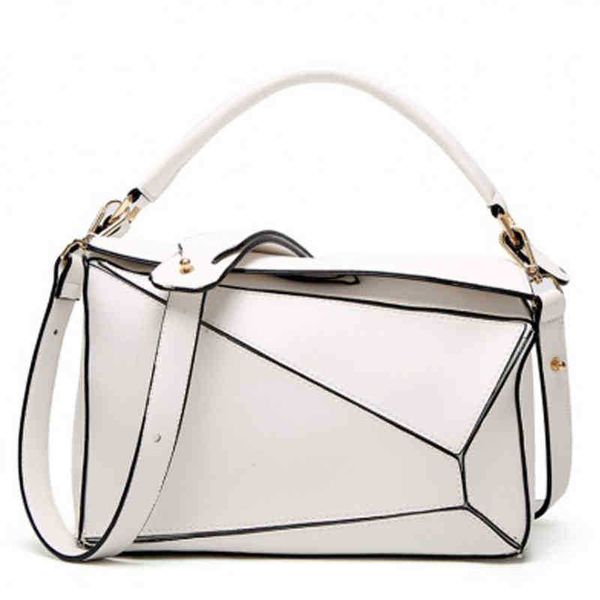 

bag 2023 designer loevve evening bags saddle handbag embroidery canvas female handbags underarm 786u