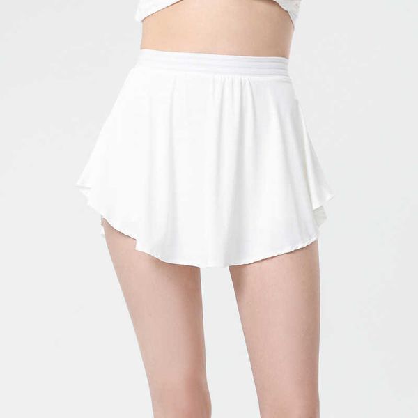 

desginer alo yoga shorts fake two piece sports shorts women's running casuloose shorts outwear anti glare short skirt, White;black