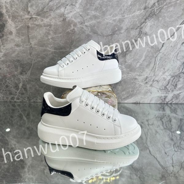 

2023 new luxurys designer shoes thick sole elevated couple shoes leather canvas women's shoes casual breathable short boots sizes 35-46, Black