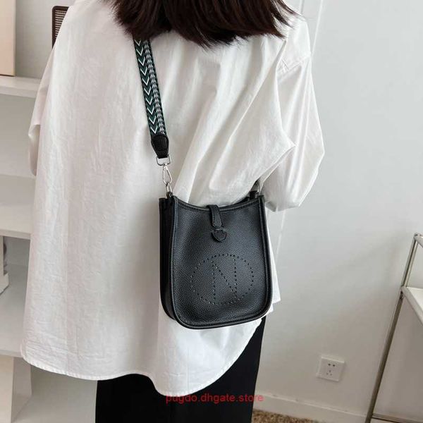 

h home original evelynnss tote bags online store small design bag for women 2023 new fashionable and underarm bucket summer personalized hol