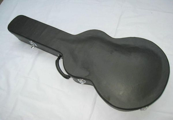 

black hardshell guitar case for electric guitar01234561029390