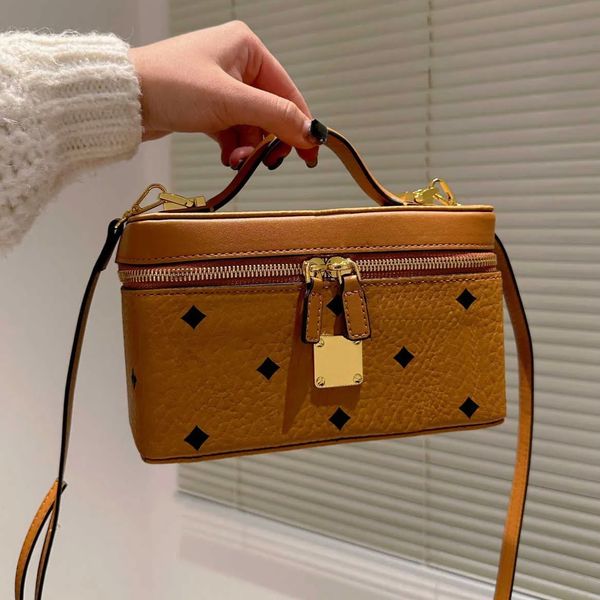 

cosmetic bags cases makeup bags trunk women designers bag box shoulder crossbody toiletry pouch classic versatile womens fashionable designe