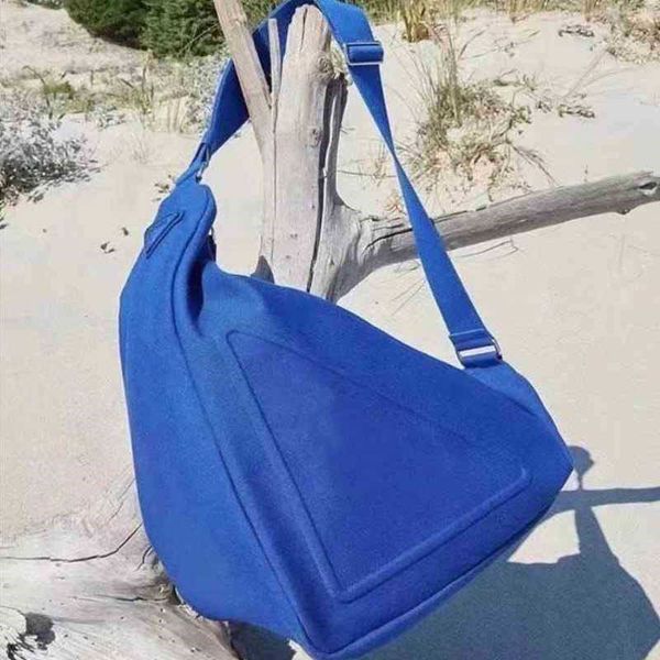 

evening bags pdbag triangle shape stereo bag luxurys designers shoulder bags high capacity crossbody woman's handbags 220527