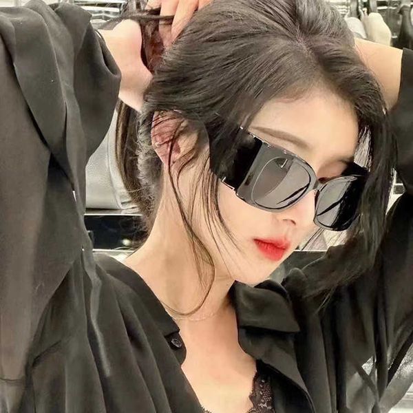 

2023 new large frame cat's eye for women's ins popular same style fashion sunglasses, White;black
