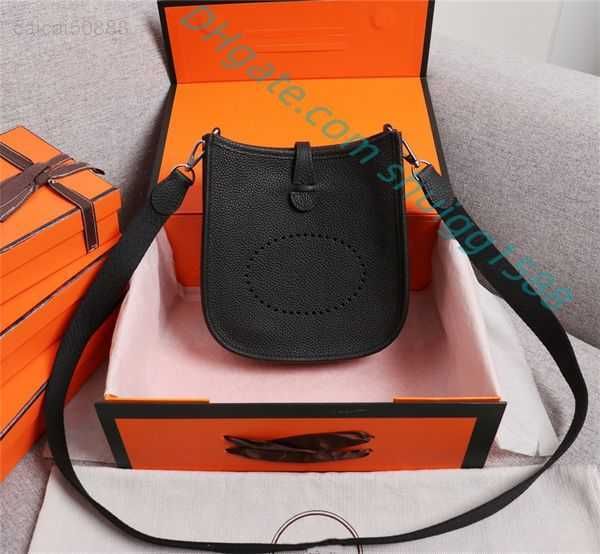 

2022 soft leather bag female evelyn mobile phone bag fashionable simple one shoulder messenger handbag8