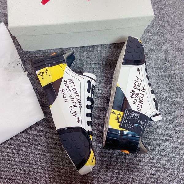 

2023 men women designer casual shoes platform sneakers clear sole black white grey red pink blue royal neon green mens trainers tennis 0702