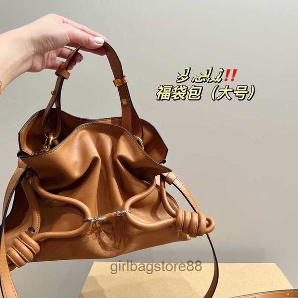 

cool lady spain girl bag flamenco designer bags loewsbag cloud tote leather totes pleated designer's dark style minimalist lazy commuti