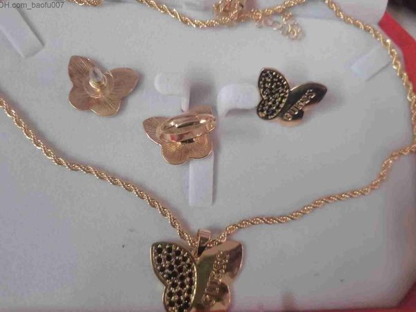 

pendant necklaces european and american popular alloy plated rings earrings necklaces 3-piece set for women z230706, Silver