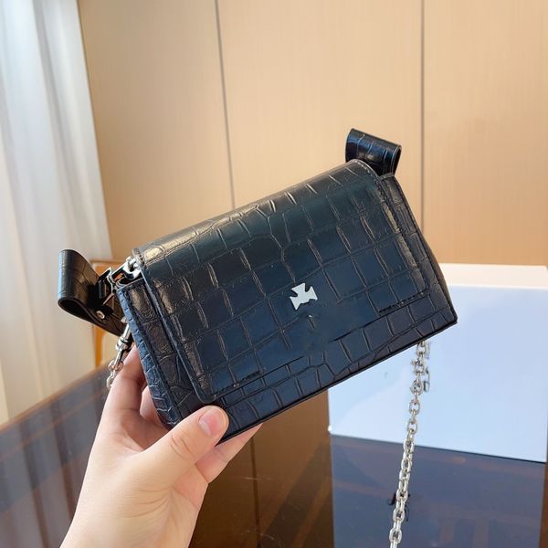 

european cross body fashion designer bag 2023 new saturn cool armpit bag