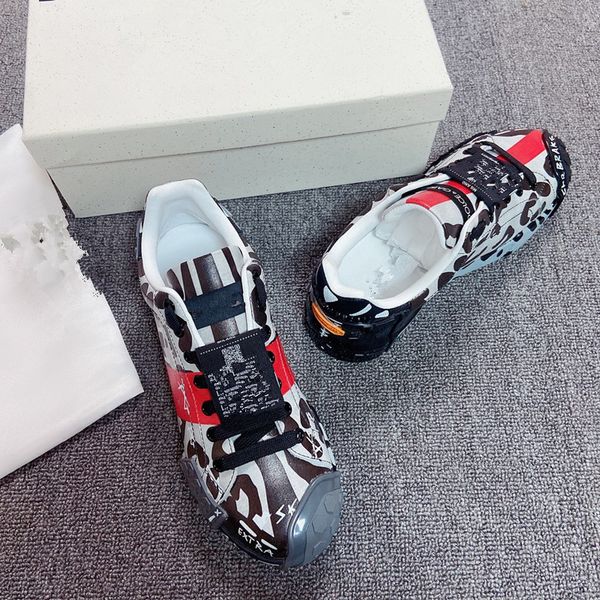 

2023 men women designer casual shoes platform sneakers clear sole black white grey red pink blue royal neon green mens 0702