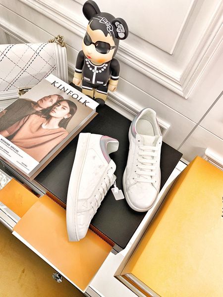 

2023 men women designer casual shoes platform sneakers clear sole black white grey red pink blue royal neon 0702