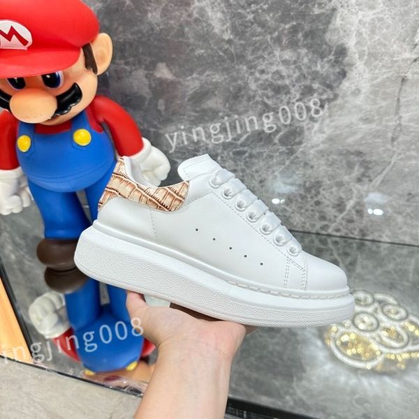 

2023 new luxury man woman leather trend sneakers sporty shoes white black casual shoe rubber sole trainer sneaker size 35-46 xsd230420
