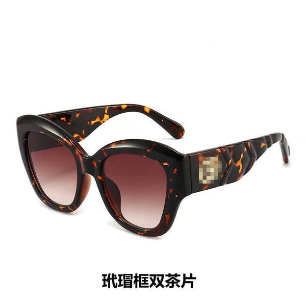 

2022 new men's fashion big frame outdoor show sunglasses women, White;black