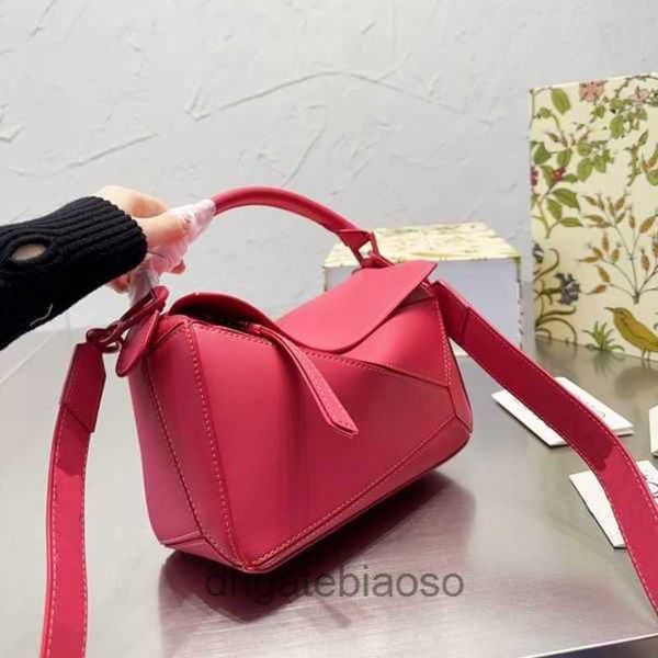 

loewbags bag puzzles 2023 shoulder handbag women single luxury leather portable bags cross designer lady tote handbags s54d