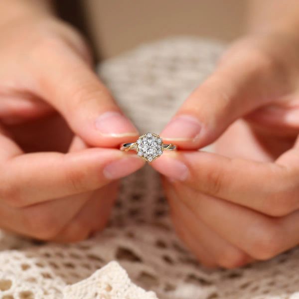 

jewelry it looks so beautiful flower diamond ring girl mo sangshi ruby screw pattern ring classic titanium steel designer for women luxury g, Silver