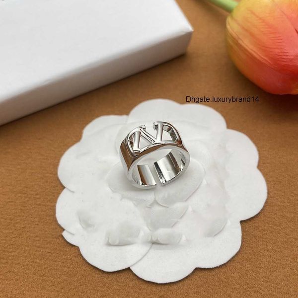 

letter v wedding rings ring women fashion designer jewelry metal valentinoly luxury woman v open ring with side stones 55w, Slivery;golden