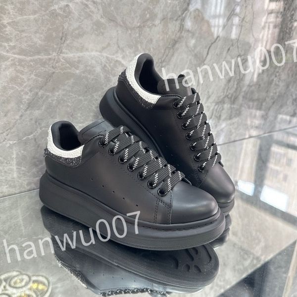 

luxury leather casual shoe designer loafer sneakers for men and women fashion leather vintage glitter flat shoes xsd221116, Black