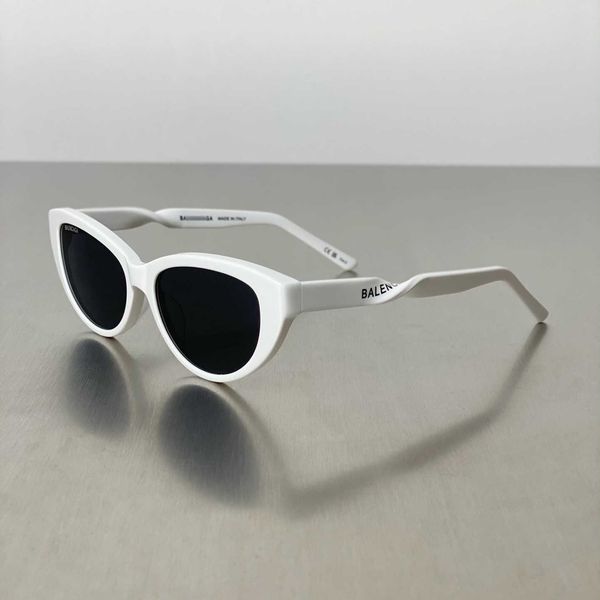 

23 new parisian home fashion personalized bb0209 sunglasses dark glasses versatile plate rotating twisted mirror legs, White;black