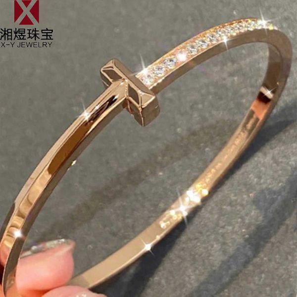 

internet celebrity t-shaped bracelet for men and women narrow version full diamond plated 24k rose gold fashionable letter luxury tiffay, Black