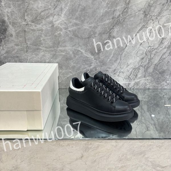 

luxury leather casual shoe designer loafer sneakers for men and women fashion leather vintage glitter flat shoes xsd221116, Black