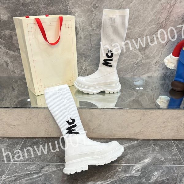 

2023 new fashion casual shoe boot men women design winter warm leather thick soled sock boots sports runners sneakers xsd221120, Black