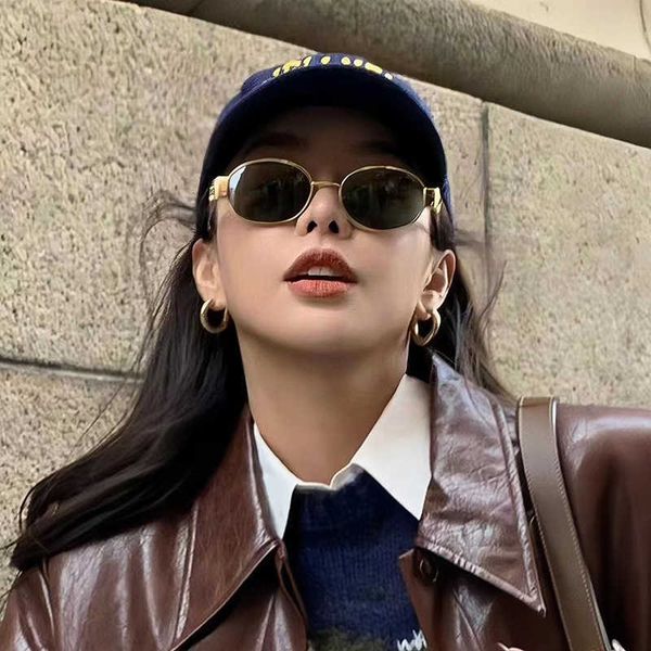 

american oval frame women's fashion street shoot uv resistant with advanced sense small face personalized metal sunglasses, White;black