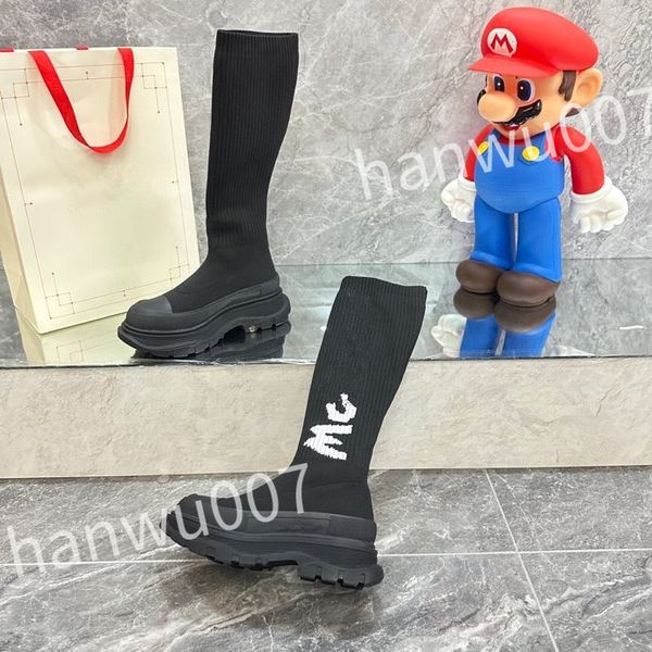 

2023 new fashion casual shoes boot men women design winter warm leather thick soled sock boots sports runners sneakers xsd221120, Black