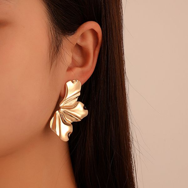 

irregular matte flower stud earrings women large symmetry alloy ear studs european retro petal earring for female party dress decoration gol, Golden;silver