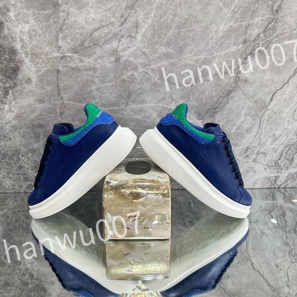 

2023 leather casual shoe designer loafer sneakers for men and women fashion leather vintage glitter flat shoes xsd221116, Black