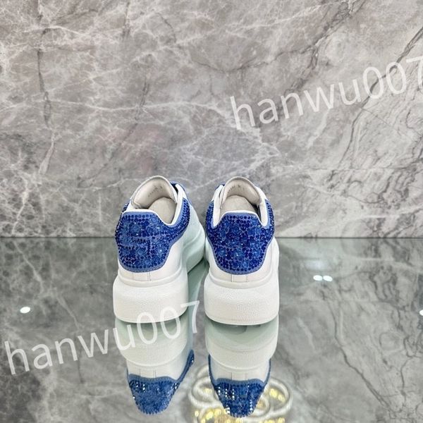 

2023 new luxury leather casual shoe designer loafer sneakers for men and women fashion leather vintage glitter flat shoe xsd221117, Black