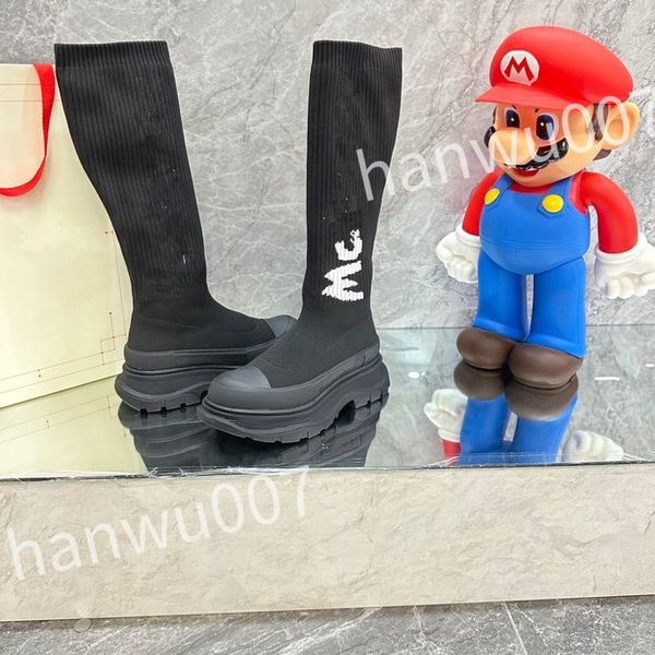 

2023 new fashion casual shoes boot men women design winter warm leather thick soled sock boots sports runners sneakers xsd221120, Black